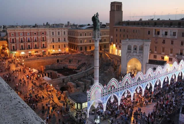 lecce piazza santoronzo